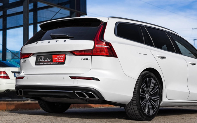 Volvo V60 cena 106900 przebieg: 162600, rok produkcji 2019 z Bobowa małe 781